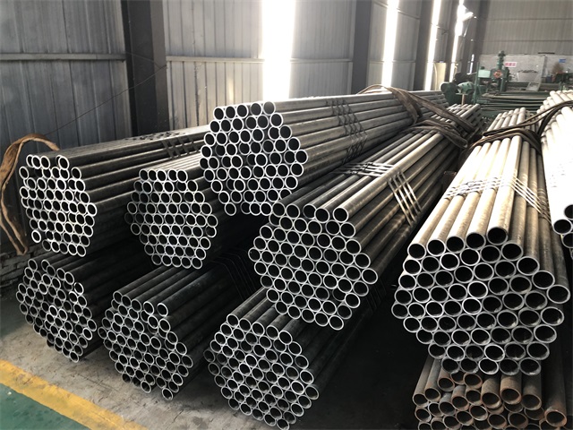 丽江小口径厚壁无缝钢管